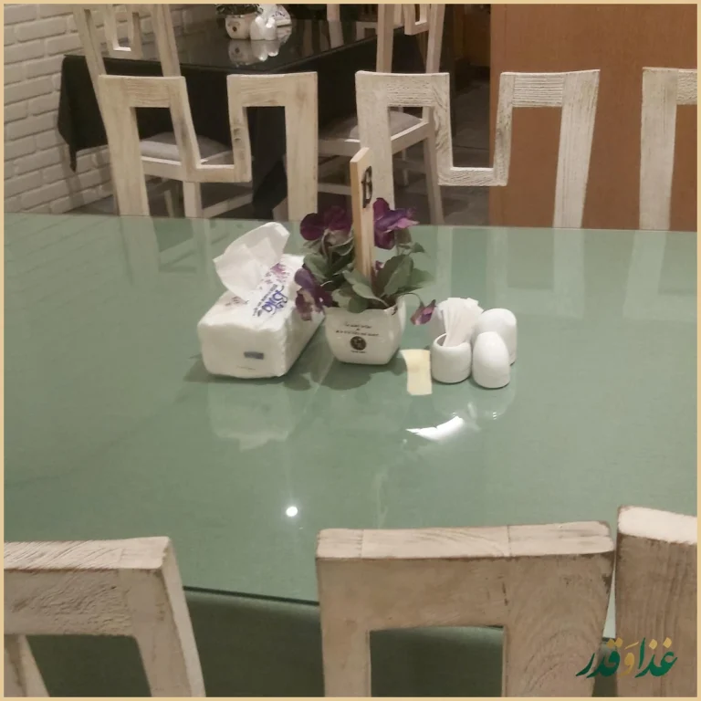 رستوران سلف سرویس و بین‌المللی سوف