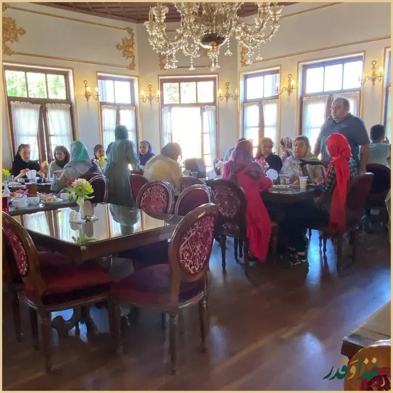 کافه رستوران لوتوس