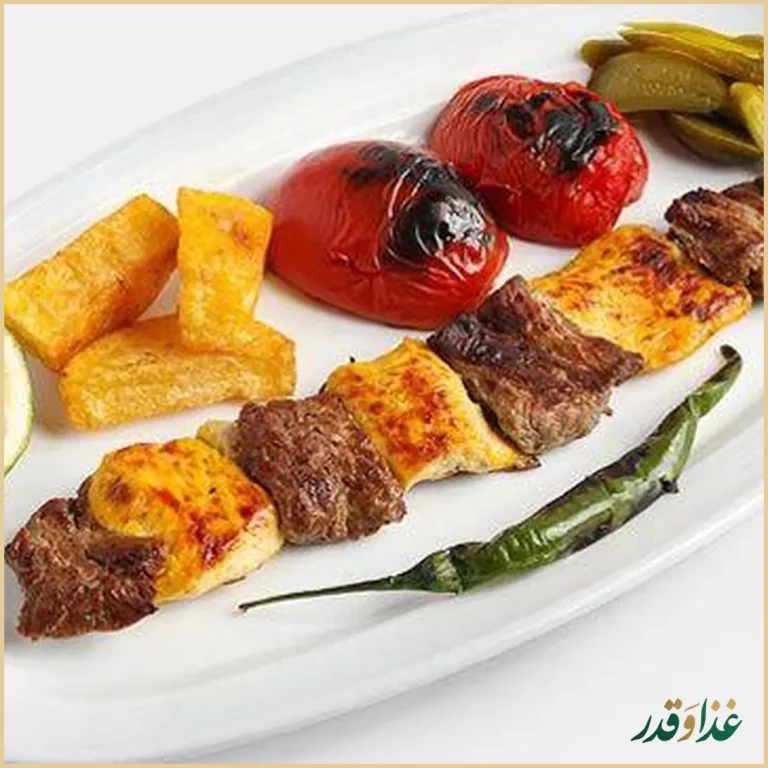 رستوران نورا