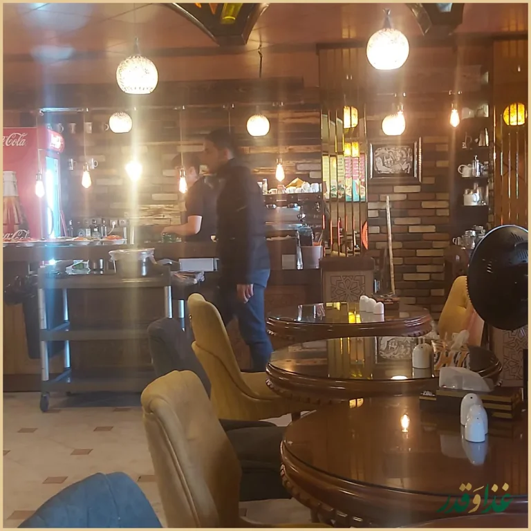 رستوران جوان