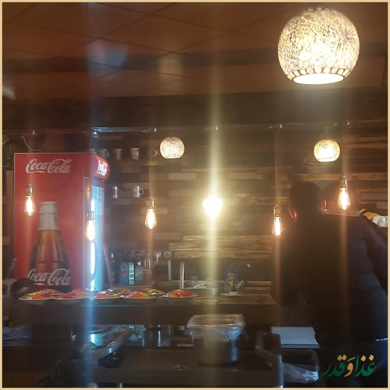 رستوران جوان