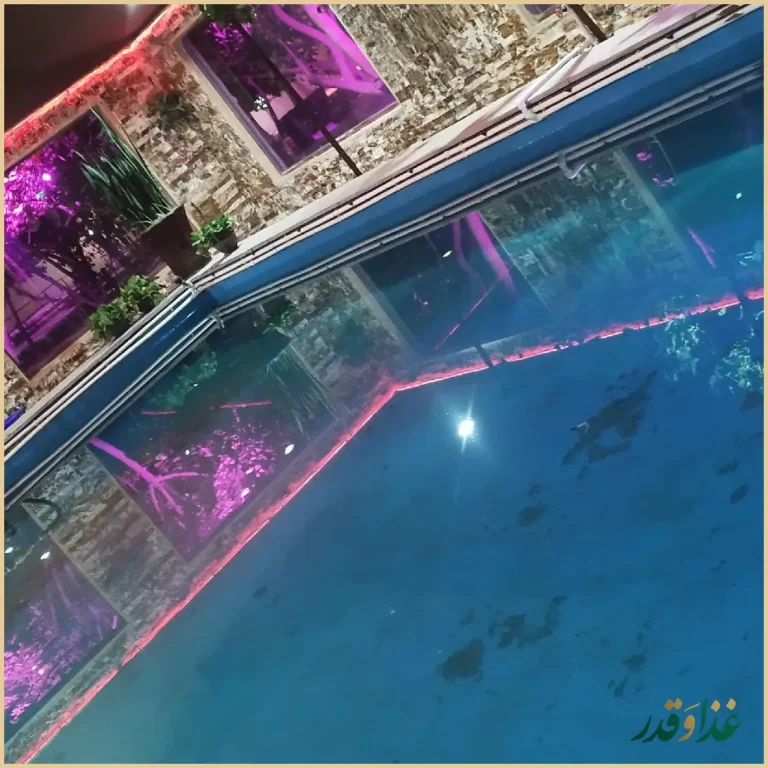 باغ رستوران شب