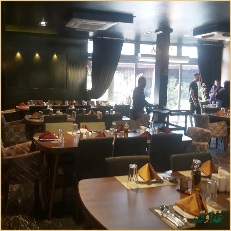 کافه رستوران شمعدونی