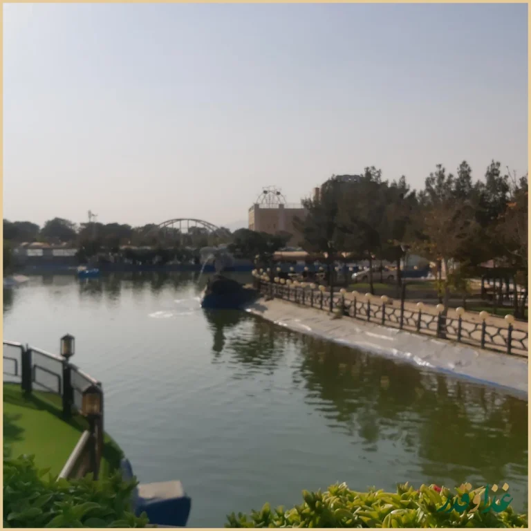 رستوران جزیره‌ای نگارستان