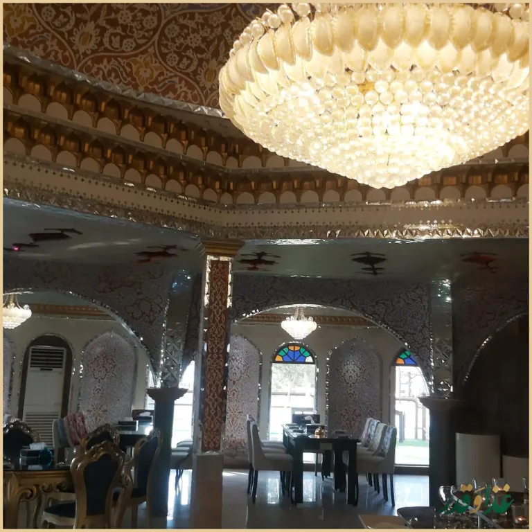 رستوران جزیره‌ای نگارستان