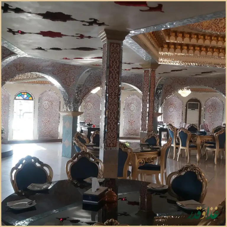 رستوران جزیره‌ای نگارستان