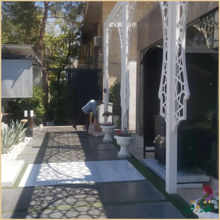 کافه رستوران رزگاردن اصفهان