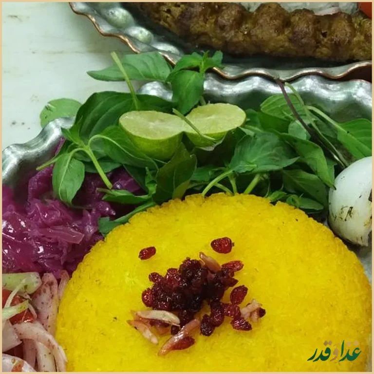 کافه رستوران رزگاردن اصفهان