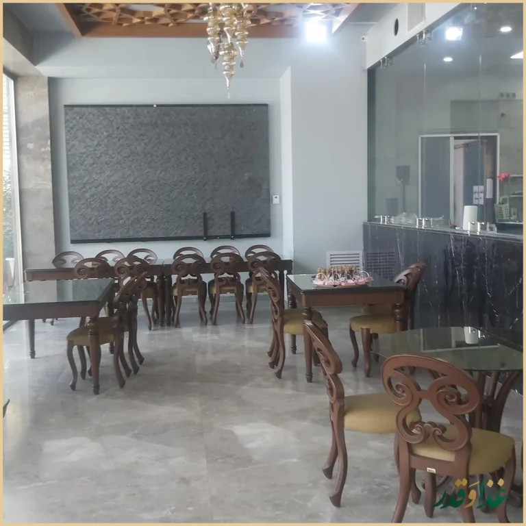 کافه رستوران رزگاردن اصفهان