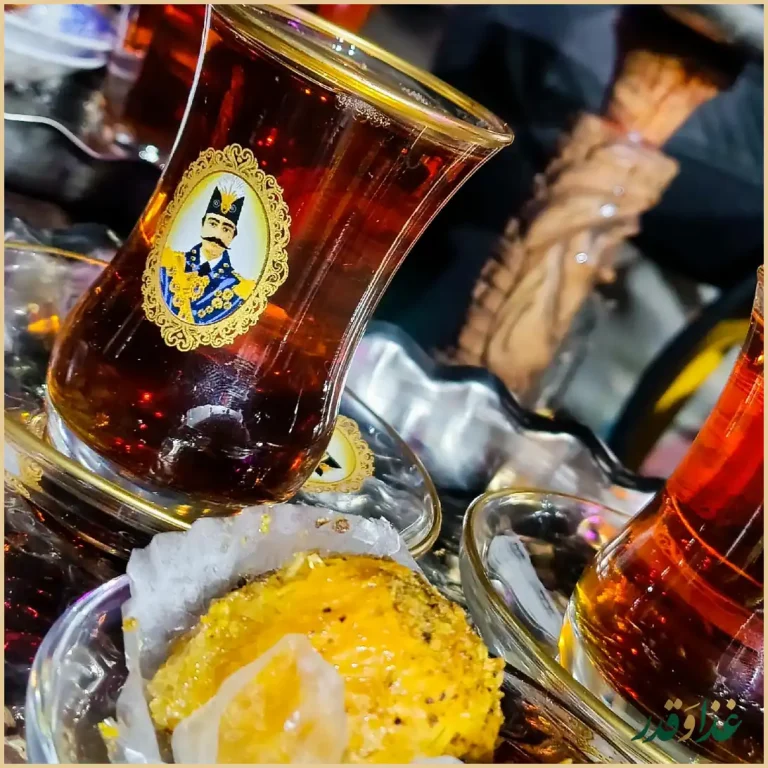 کافه بین راهی