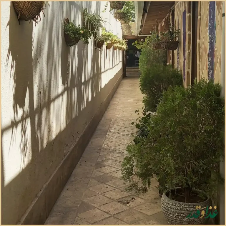 کافه رستوران لیلو . LiLo