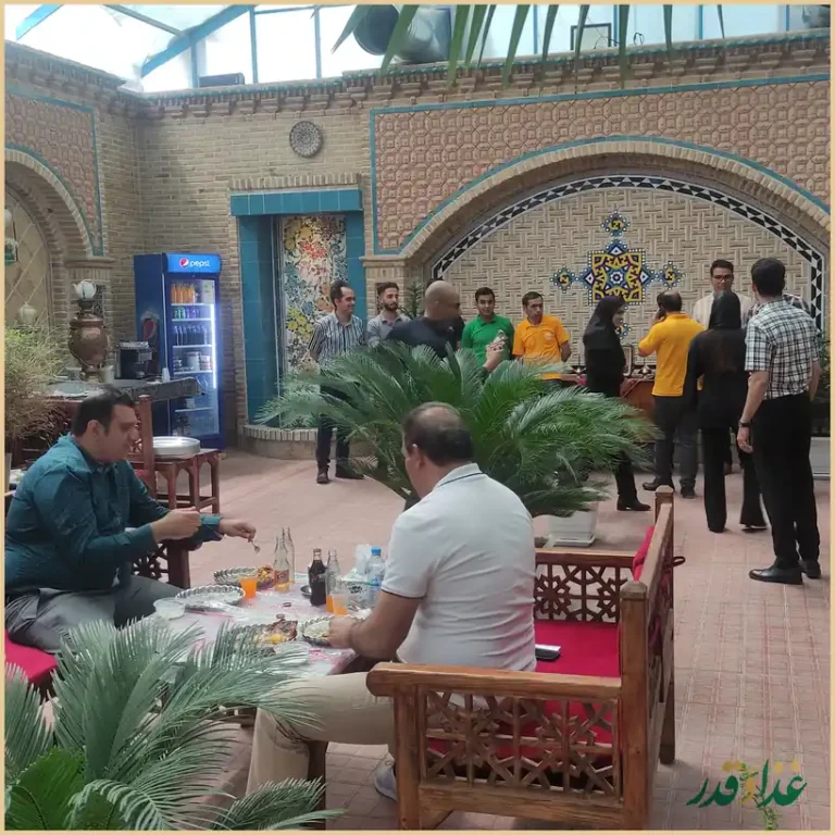 رستوران مهر.صبحانه. نهار و شام