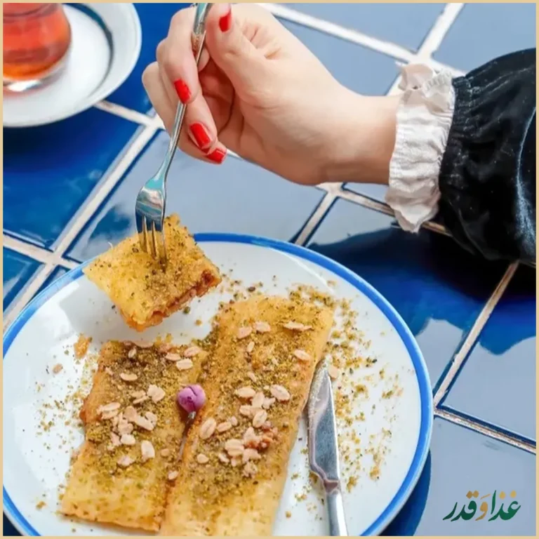 کافه رستوران سنتی خونه آقا بزرگ