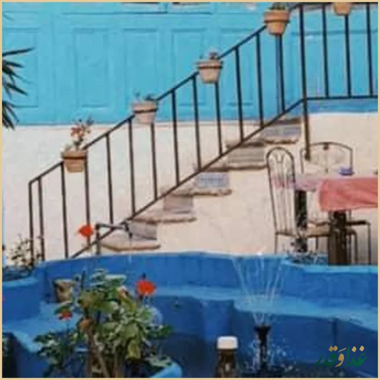 کافه رستوران سنتی خونه آقا بزرگ