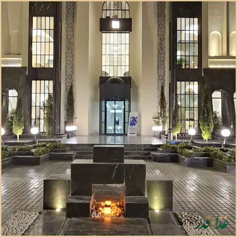 رستوران جان Jân Plaza