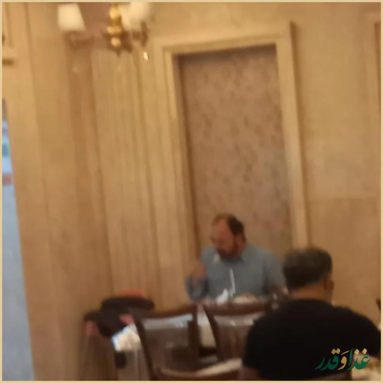 آشپزخانه و رستوران گلبرگ