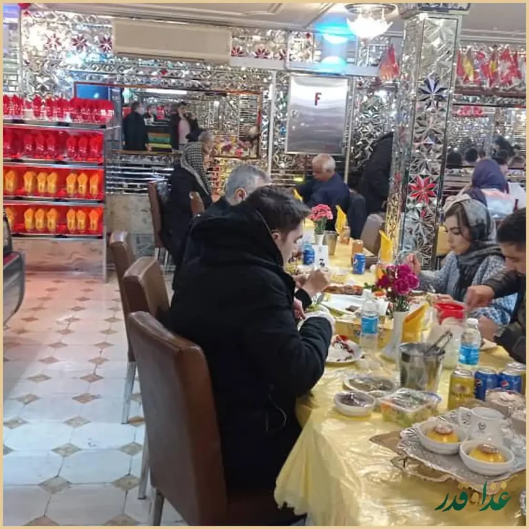 رستوران معین درباری