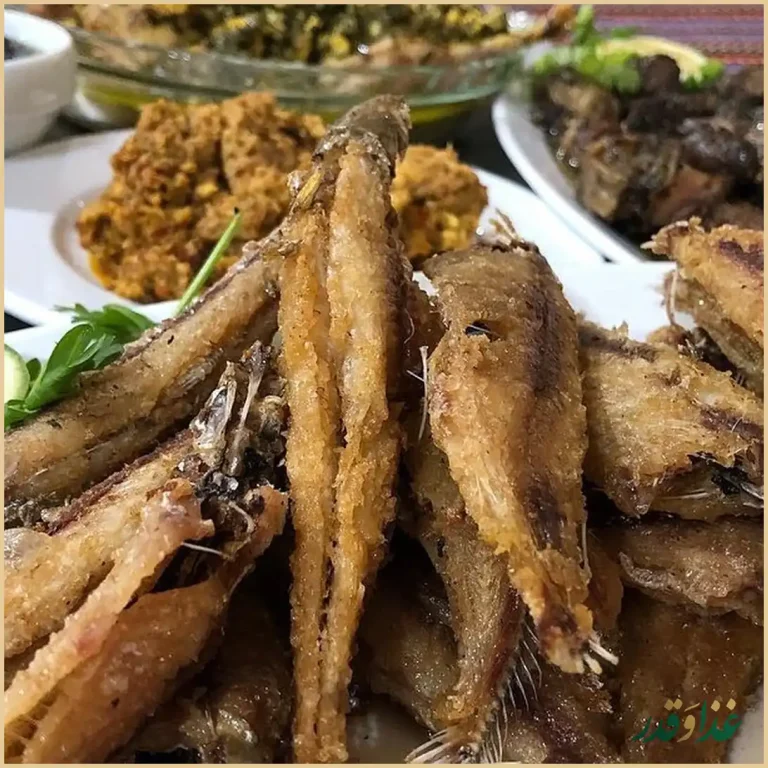 رستوران روبار کنار