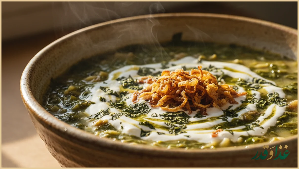 کاسه آش ساده با نعناع داغ و کشک