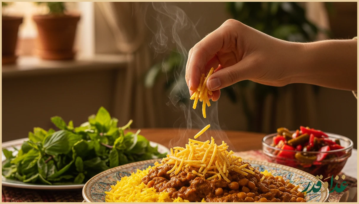 سرو قیمه با خلال سیب زمینی و برنج